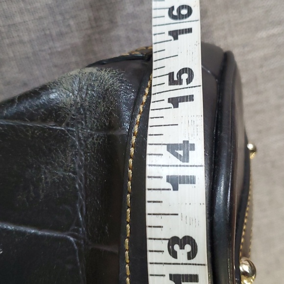 Dooney & Bourke black leather croc embossed shoulder bag - Picture 9 of 15